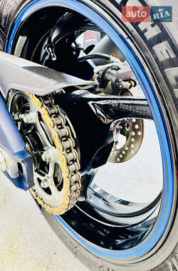 Спортбайк Suzuki GSX-R 750 2013 в 