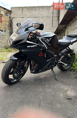 Спортбайк Suzuki GSX-R 750 2013 в Киеве