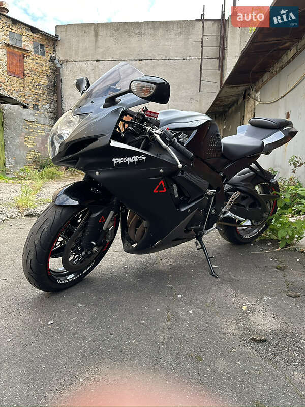 Suzuki GSX-R 750 2013