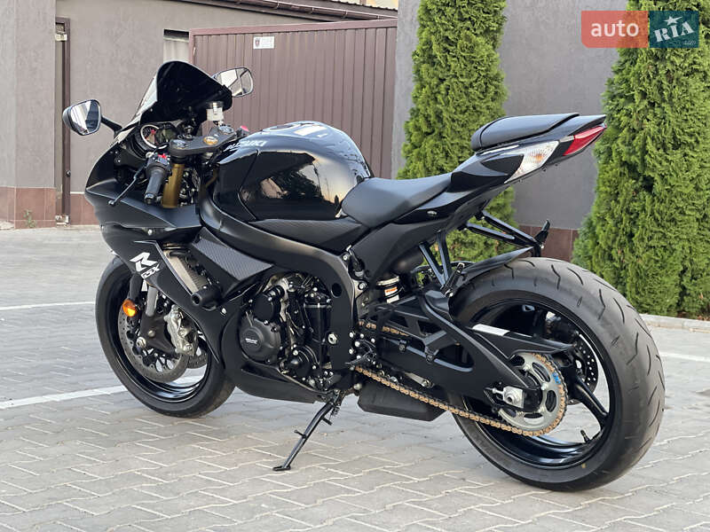 Спортбайк Suzuki GSX-R 750 2024 в Одессе фото 12 Спортбайк Suzuki GSX-R 750 2024 в Одессе