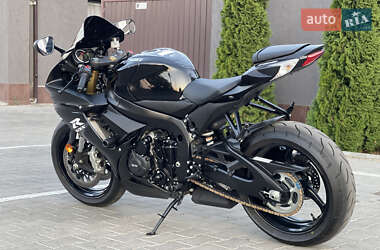 Спортбайк Suzuki GSX-R 750 2024 в 