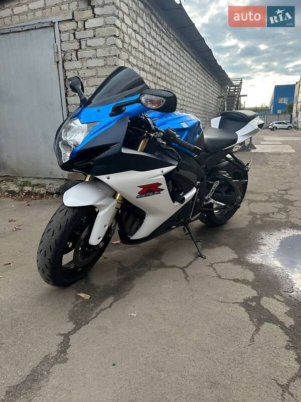 Спортбайк Suzuki GSX-R 750 2011 в Киеве