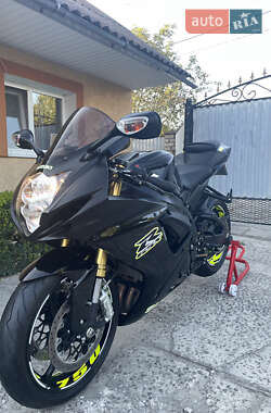 Спортбайк Suzuki GSX-R 750 2019 в 