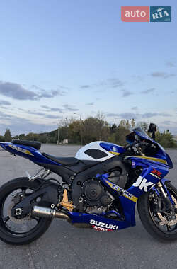 Спортбайк Suzuki GSX-R 750 2006 в 