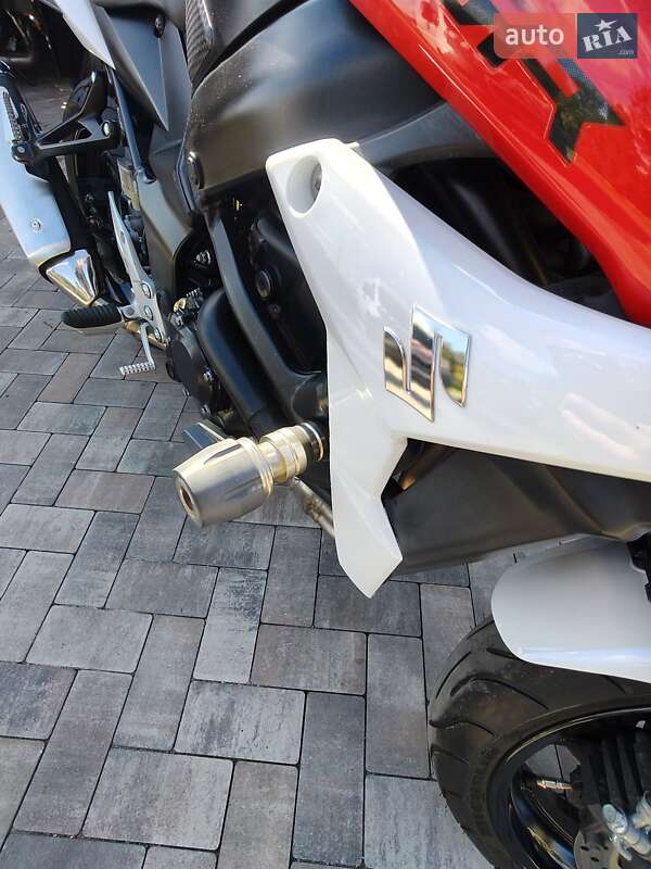 Мотоцикл Без обтекателей (Naked bike) Suzuki GSX-R 750 2017 в Белогородке фото 17 Мотоцикл Без обтекателей (Naked bike) Suzuki GSX-R 750 2017 в Белогородке