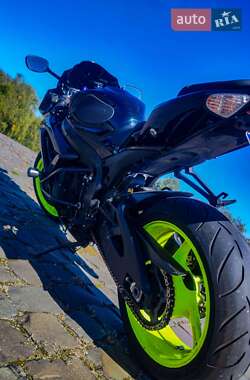 Спортбайк Suzuki GSX-R 750 2008 в 