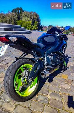 Спортбайк Suzuki GSX-R 750 2008 в 