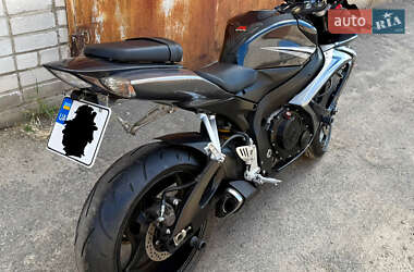 Спортбайк Suzuki GSX-R 750 2007 в 
