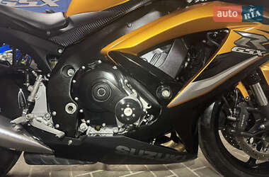 Спортбайк Suzuki GSX-R 750 2009 в 