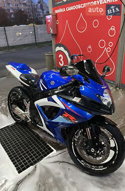 Спортбайк Suzuki GSX-R 750 2007 в 