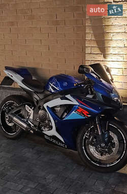 Спортбайк Suzuki GSX-R 750 2007 в 