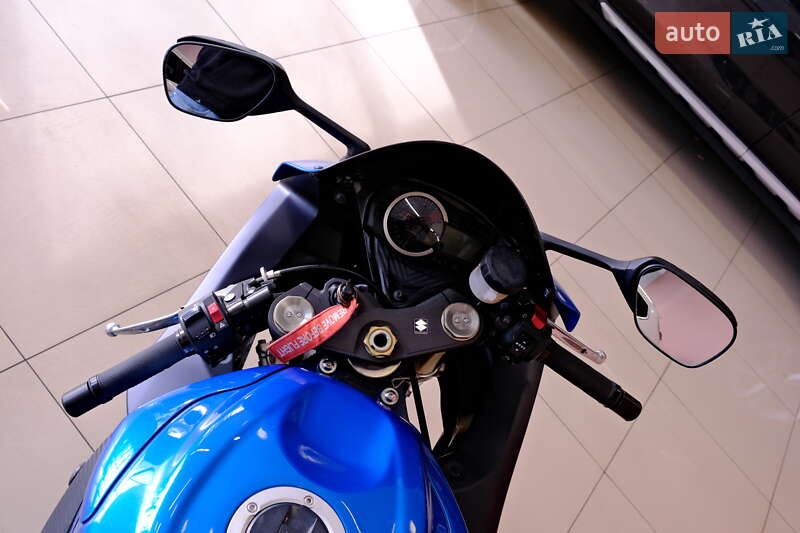 Спортбайк Suzuki GSX-R 750 2011 в Одессе фото 10 Спортбайк Suzuki GSX-R 750 2011 в Одессе