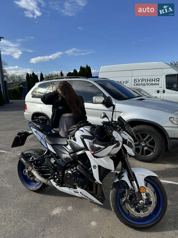 Спортбайк Suzuki GSX-S 750 2019 в 