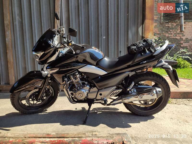 Suzuki GW 250 2014 Suzuki GW 250 2014