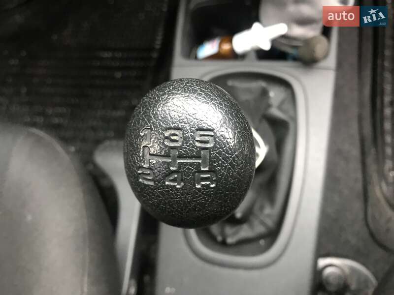 Хэтчбек Suzuki Ignis 2005 в Радехове