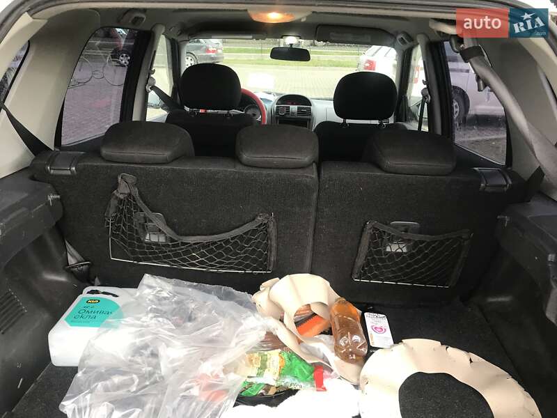 Хэтчбек Suzuki Ignis 2005 в Радехове