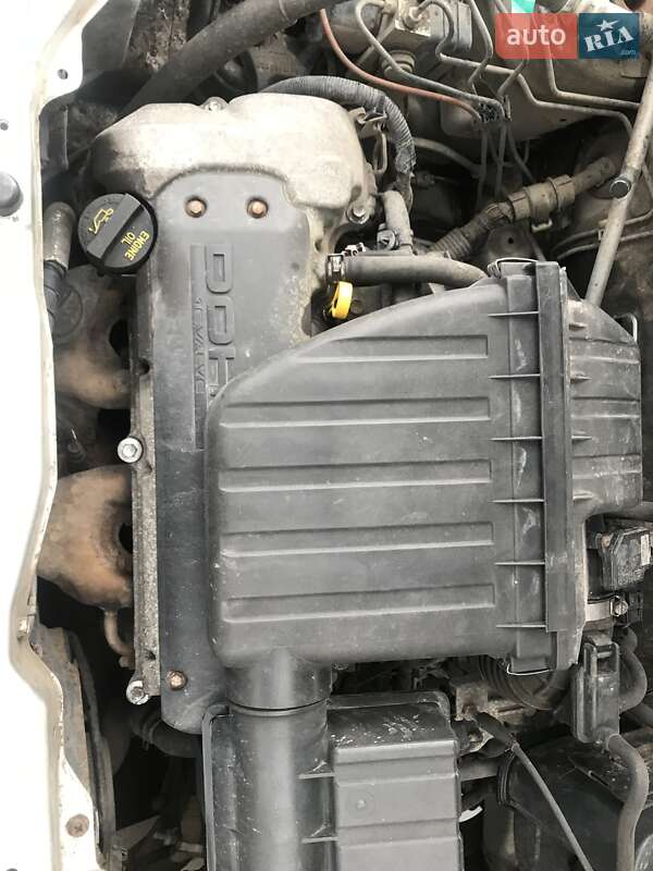 Хэтчбек Suzuki Ignis 2005 в Радехове