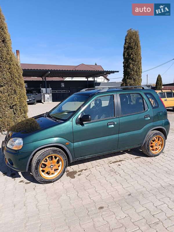 Хэтчбек Suzuki Ignis 2001 в Хотине