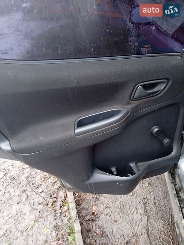 Универсал Suzuki Ignis 2007 в Харькове фото 9 Универсал Suzuki Ignis 2007 в Харькове