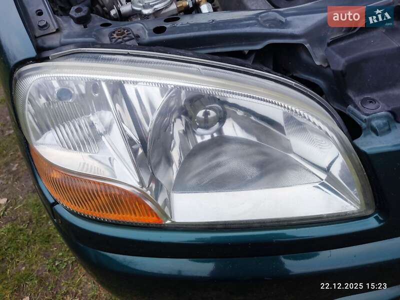 Хэтчбек Suzuki Ignis 2004 в Драбове