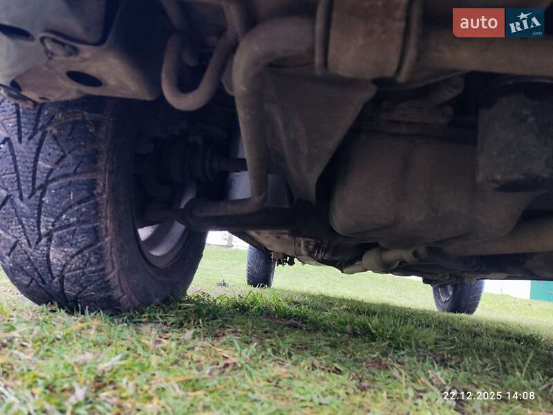 Хэтчбек Suzuki Ignis 2004 в Драбове