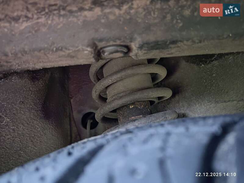 Хэтчбек Suzuki Ignis 2004 в Драбове