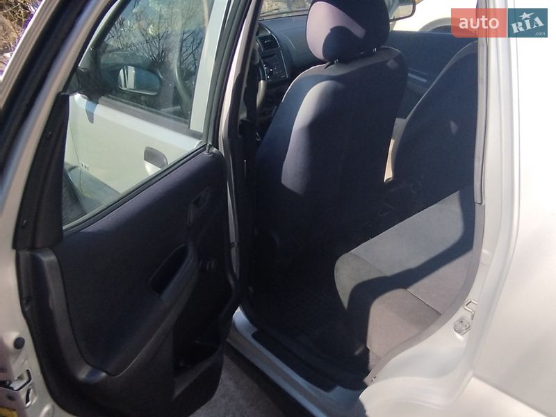 Хетчбек Suzuki Ignis 2004 в Кам'янець-Подільському