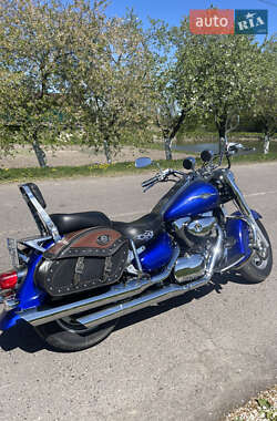 Мотоцикл Чоппер Suzuki Intruder 1500 2005 в 