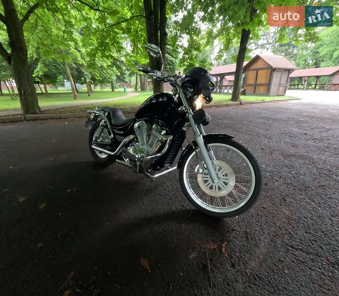 Мотоцикл Чоппер Suzuki Intruder 400 1997 в Мукачевому