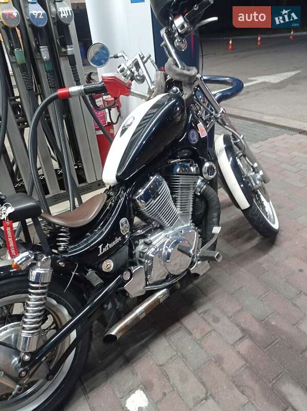 Боббер Suzuki Intruder 800 1996 в Києві