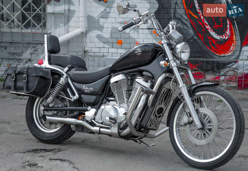 Мотоцикл Чоппер Suzuki Intruder 800 2001 в 