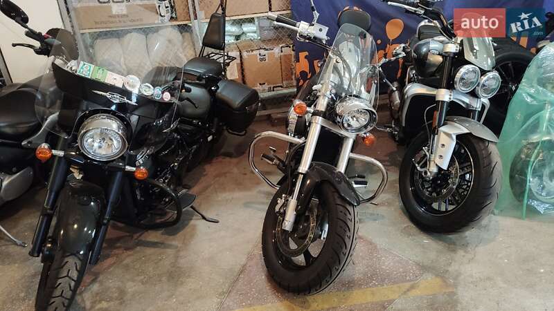 Мотоцикл Круизер Suzuki Intruder M800 2006 в Вишневом фото 16 Мотоцикл Круизер Suzuki Intruder M800 2006 в Вишневом