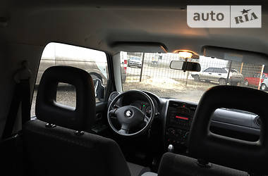 Внедорожник / Кроссовер Suzuki Jimny 2010 в 
