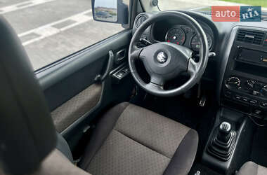 Внедорожник / Кроссовер Suzuki Jimny 2012 в 
