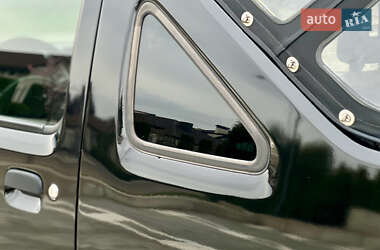 Внедорожник / Кроссовер Suzuki Jimny 2012 в 