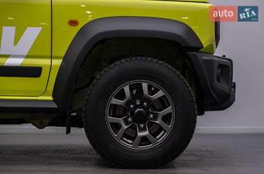 Позашляховик / Кросовер Suzuki Jimny 2024 в 