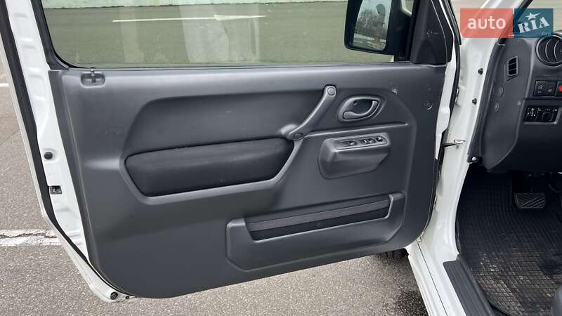 Внедорожник / Кроссовер Suzuki Jimny 2010 в Киеве