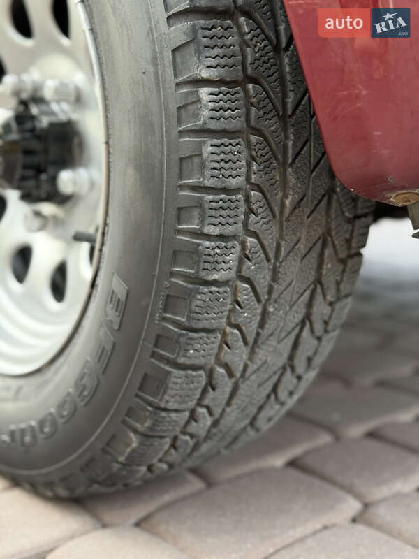 Внедорожник / Кроссовер Suzuki Jimny 2006 в Косове