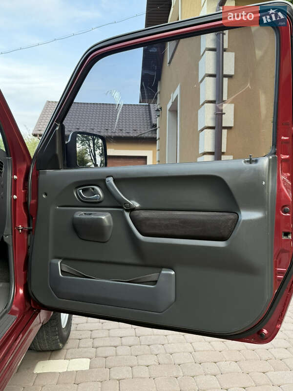 Внедорожник / Кроссовер Suzuki Jimny 2006 в Косове