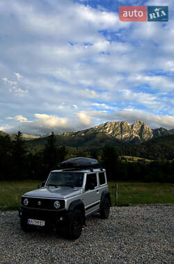 Внедорожник / Кроссовер Suzuki Jimny 2022 в 