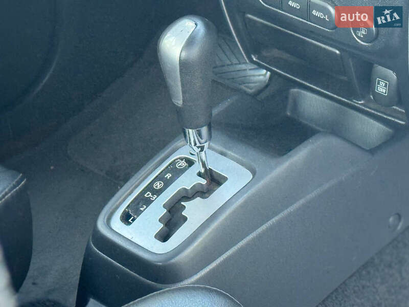 Внедорожник / Кроссовер Suzuki Jimny 2011 в Харькове