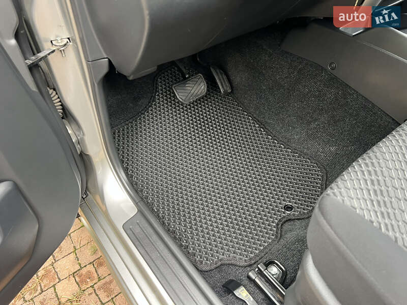 Внедорожник / Кроссовер Suzuki Jimny 2015 в Киеве фото 40 Внедорожник / Кроссовер Suzuki Jimny 2015 в Киеве