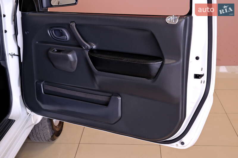 Внедорожник / Кроссовер Suzuki Jimny 2016 в Одессе