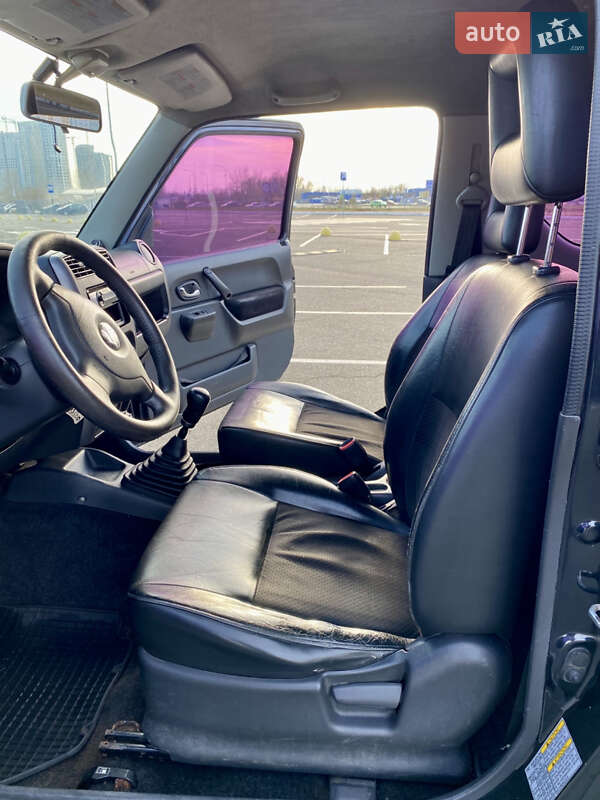 Внедорожник / Кроссовер Suzuki Jimny 2006 в Киеве фото 4 Внедорожник / Кроссовер Suzuki Jimny 2006 в Киеве