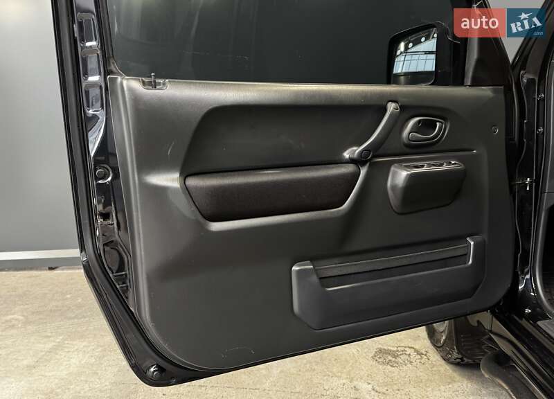 Позашляховик / Кросовер Suzuki Jimny 2013 в Києві фото 37 Позашляховик / Кросовер Suzuki Jimny 2013 в Києві