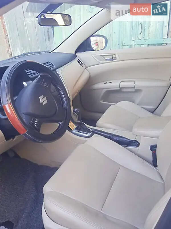 Седан Suzuki Kizashi 2010 в Тернополе