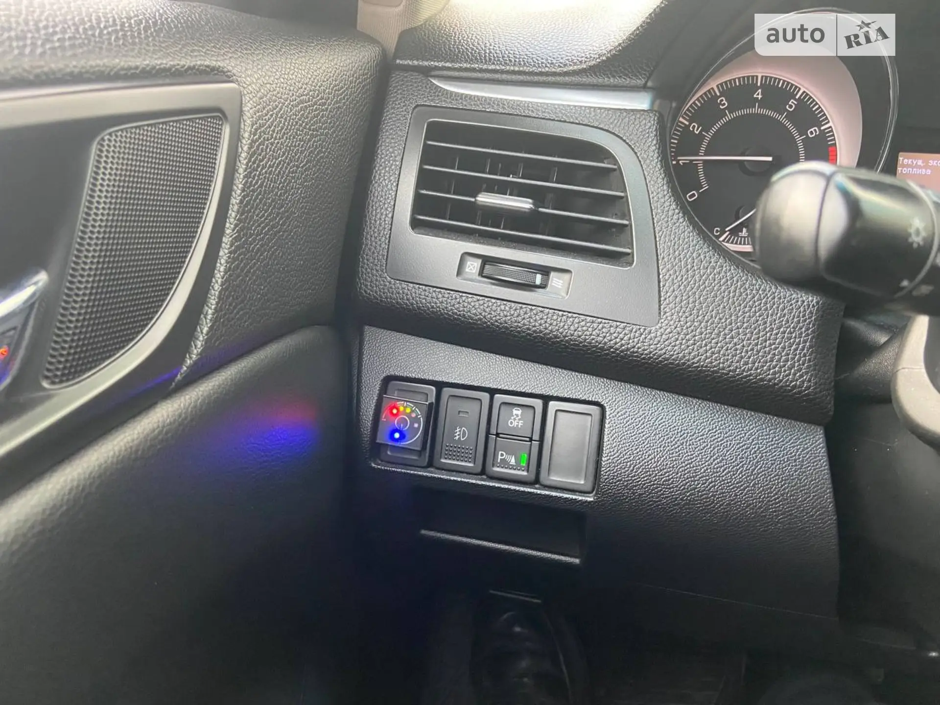2011 Suzuki Kizashi - мініатюра 28