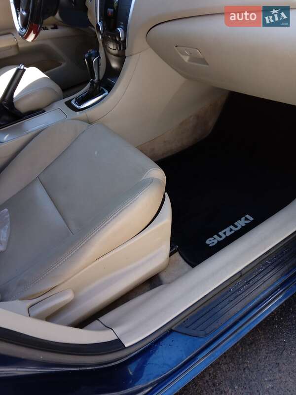 Седан Suzuki Kizashi 2010 в Тернополе
