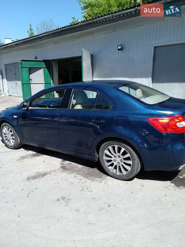 Седан Suzuki Kizashi 2010 в Тернополе