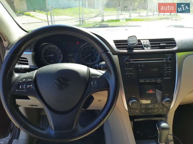 Седан Suzuki Kizashi 2012 в Києві